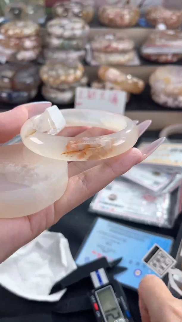 未镶嵌手镯石英质玉天然樱花玛瑙手镯（镯心赠品不保证完美）56