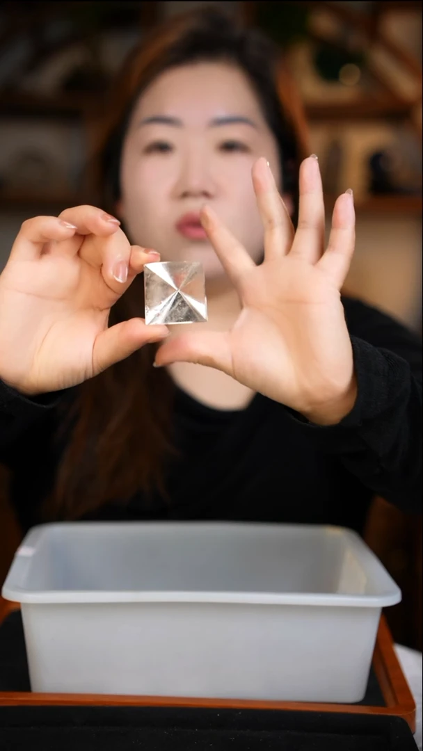 未镶嵌珠宝半成品水晶白水晶金字塔D504多样性发其一40-50