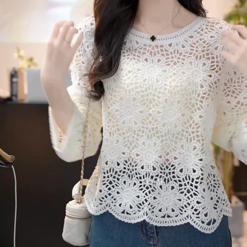 【甜栗奶油】2025春季新款提花设计感镂空蕾丝衫LK2501496