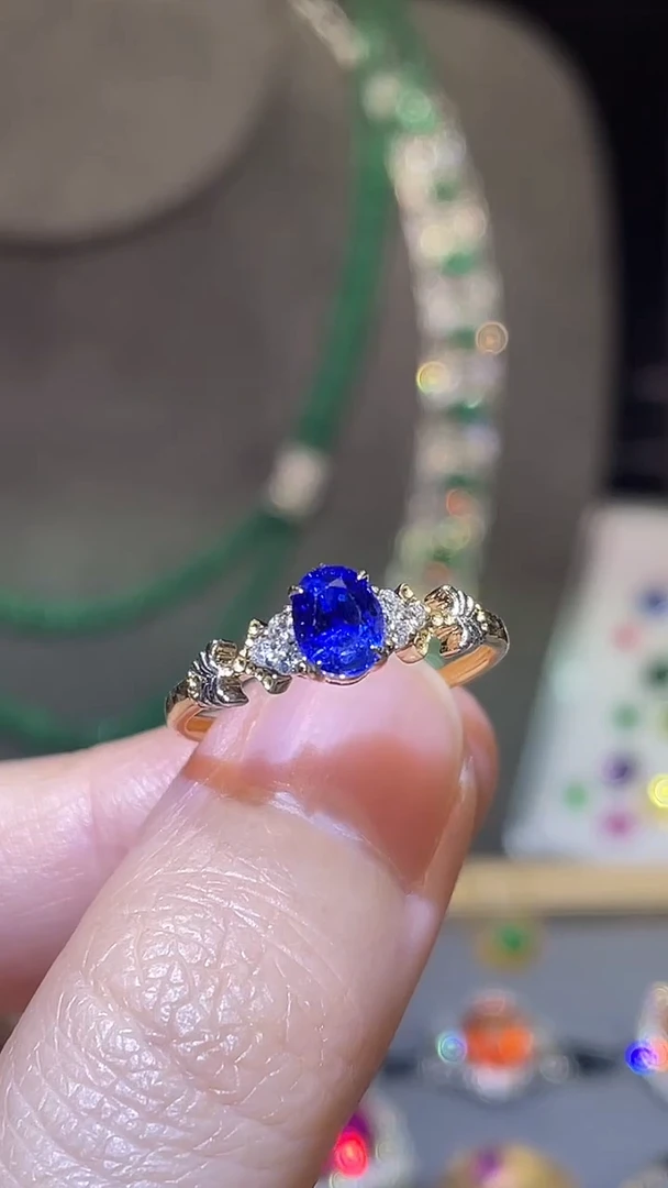 蓝宝石戒指18K金镶嵌1.01ct