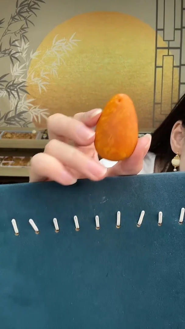 裸石琥珀未镶嵌天然蜜蜡绑绳