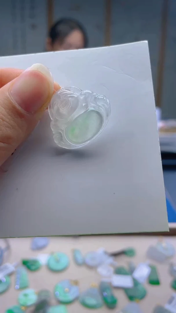 【闪购商品】翡翠吊坠(不含链)未镶嵌缅甸A货翡翠