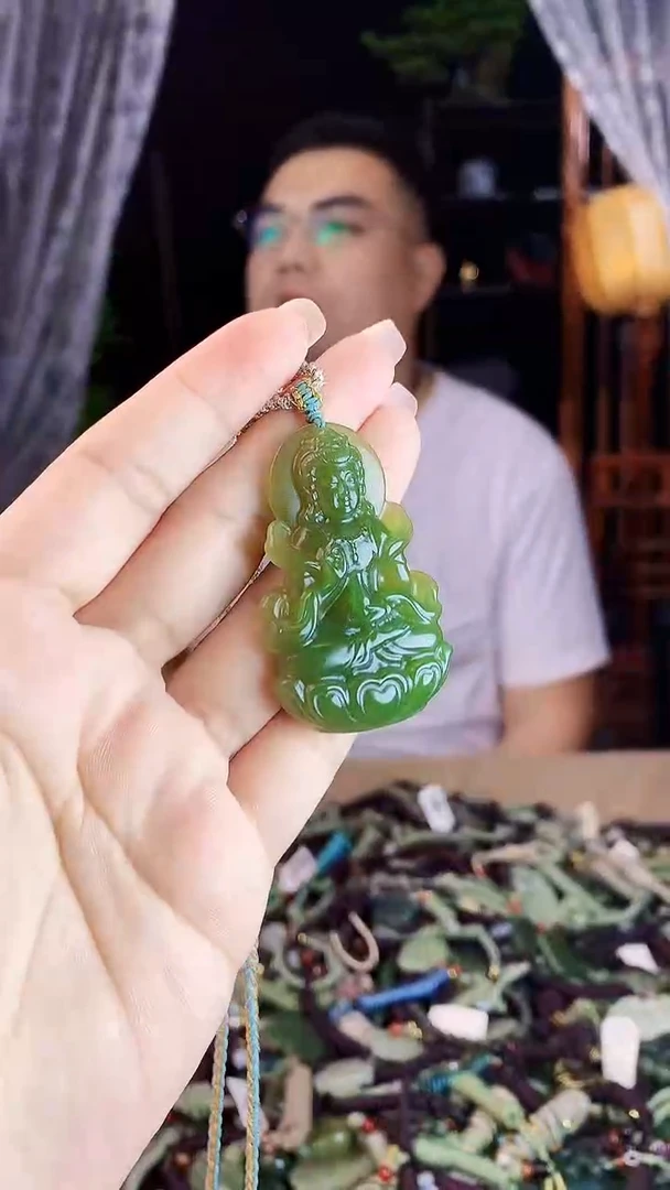 未镶嵌和田玉挂件1