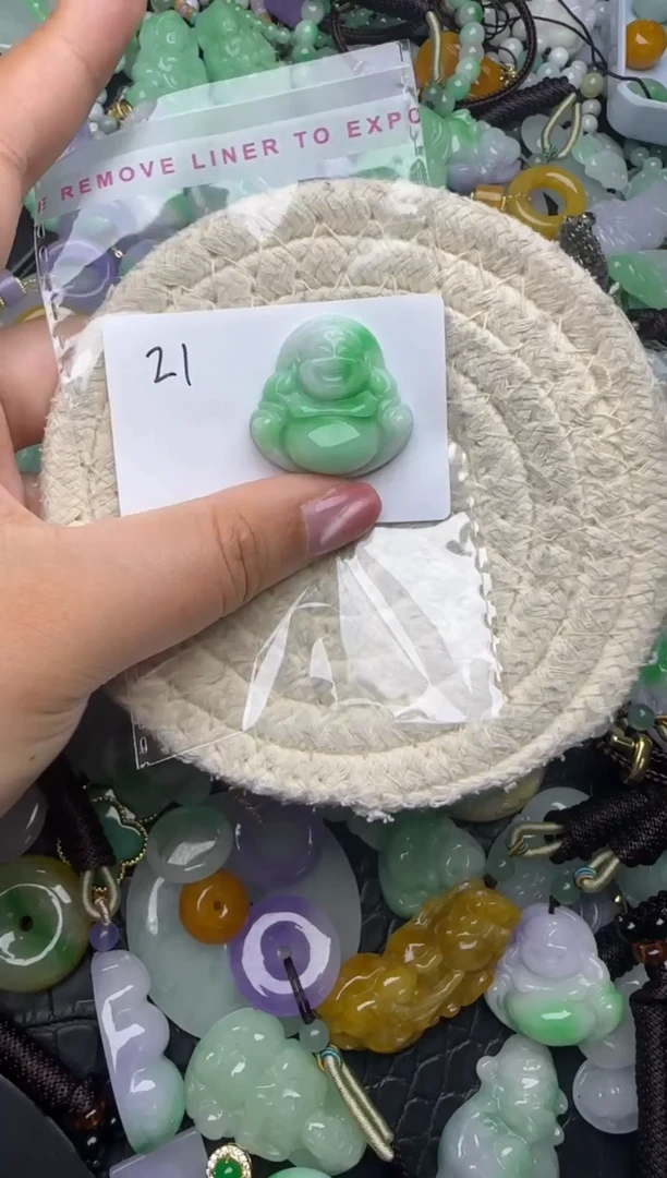 颈饰未镶嵌翡翠天然缅甸翡翠吊坠