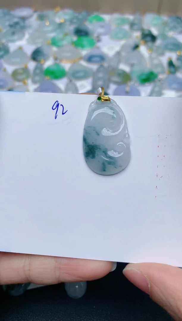 【闪购商品】翡翠颈饰18K金镶嵌天然翡翠A货    92