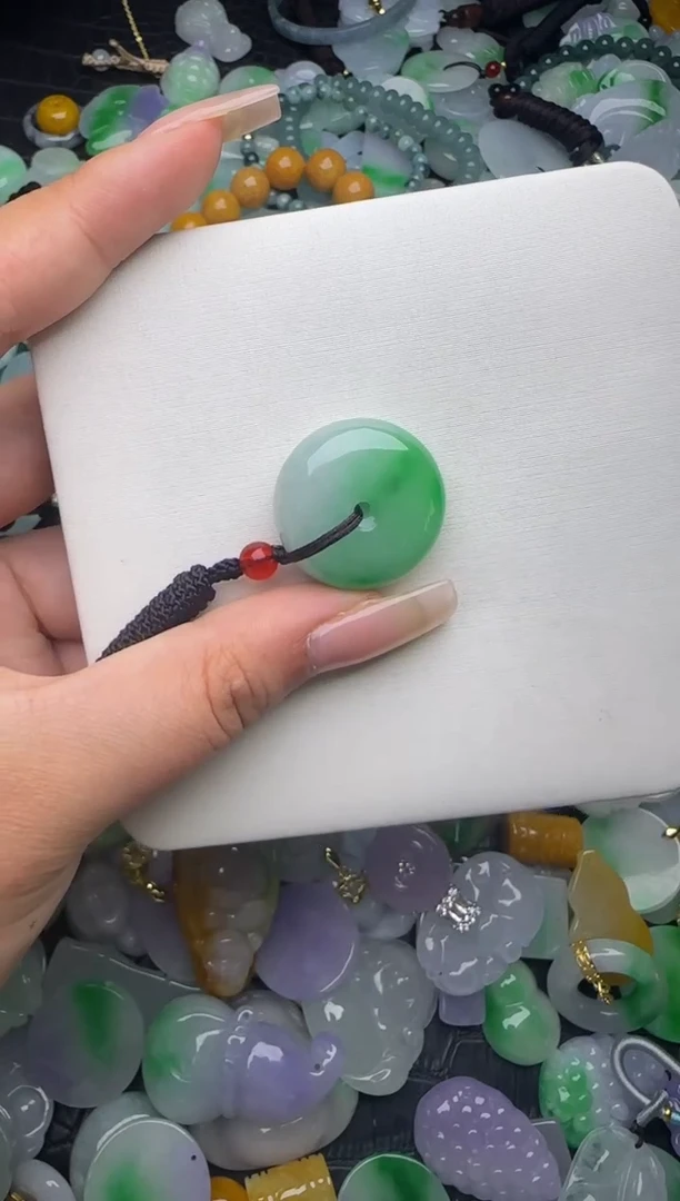 翡翠未镶嵌颈饰天然缅甸翡翠吊坠