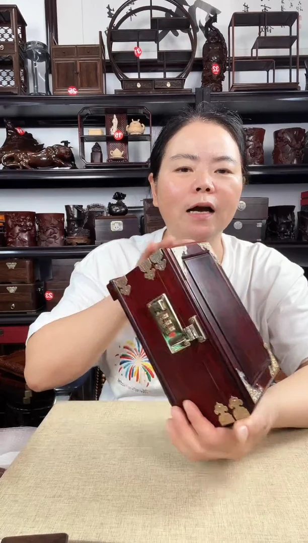 木389老李红木工艺品