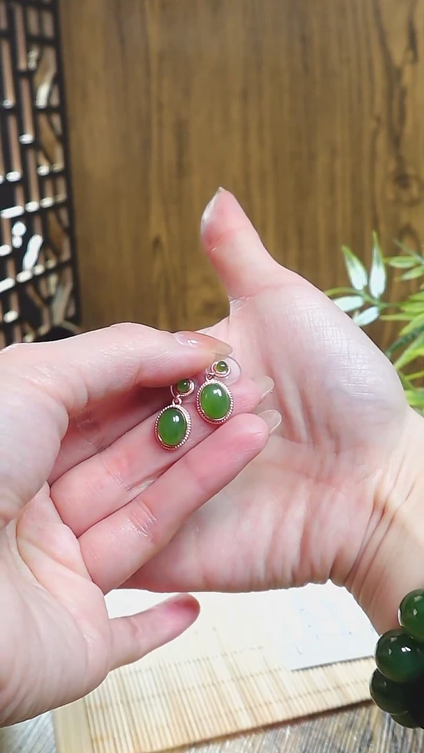 【闪购商品】和田玉耳钉未镶嵌和田玉 碧玉蛋面耳钉