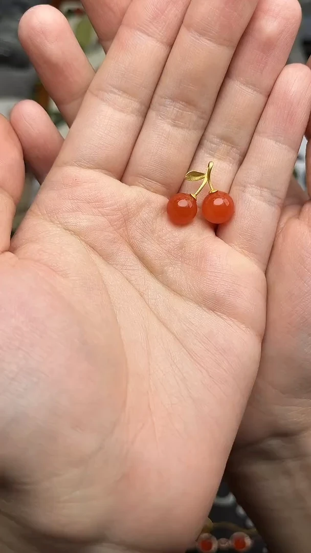 18K金镶嵌颈饰南红玛瑙樱桃06