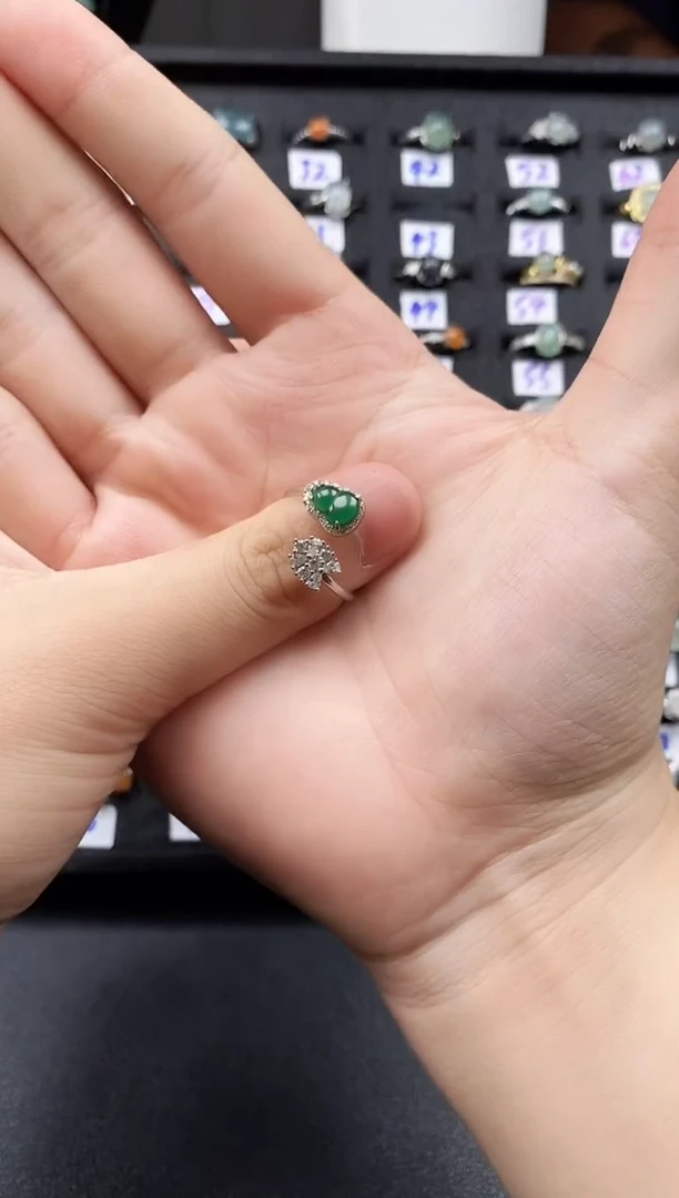翡翠戒指银S925镶嵌天然翡翠