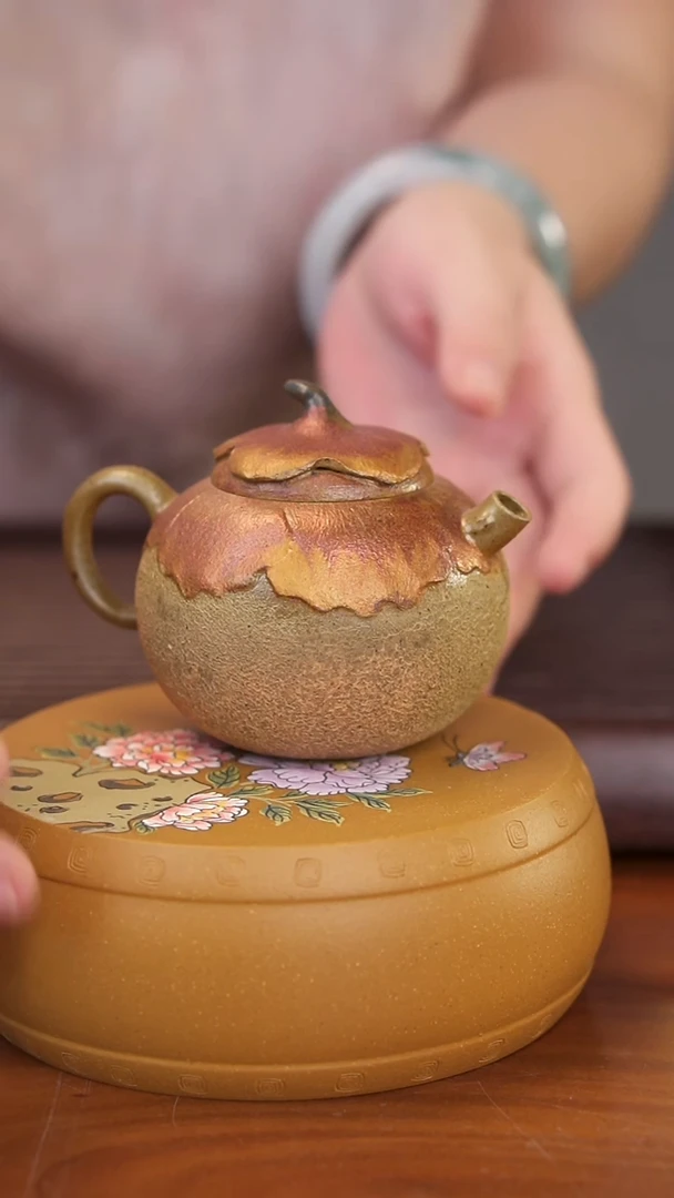 紫砂茶宠柴烧石榴花壶