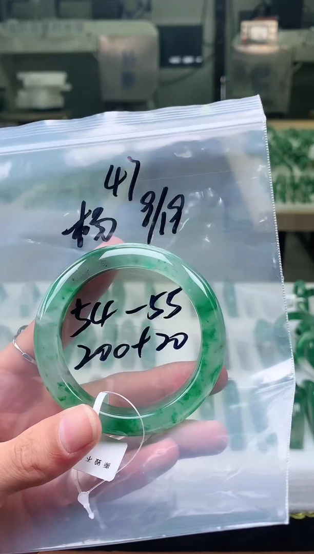 未镶嵌非洲翠石英质玉非洲翠手镯54-55圈口47号