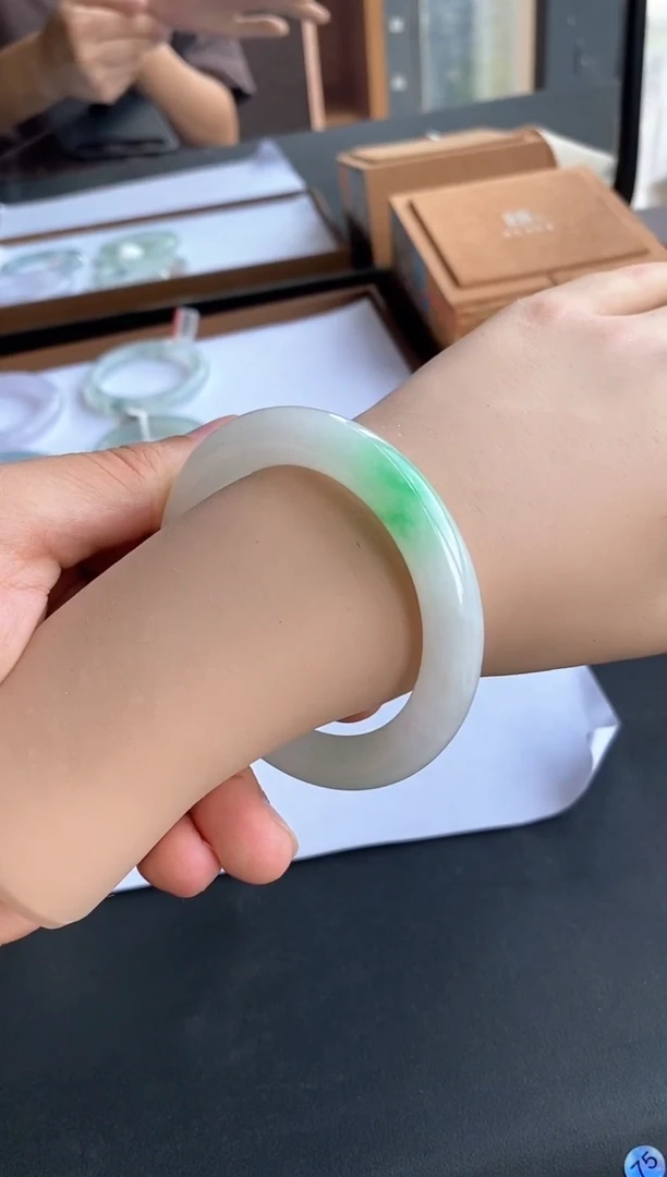 未镶嵌手镯翡翠57号54.5*10.5*10.4圆条