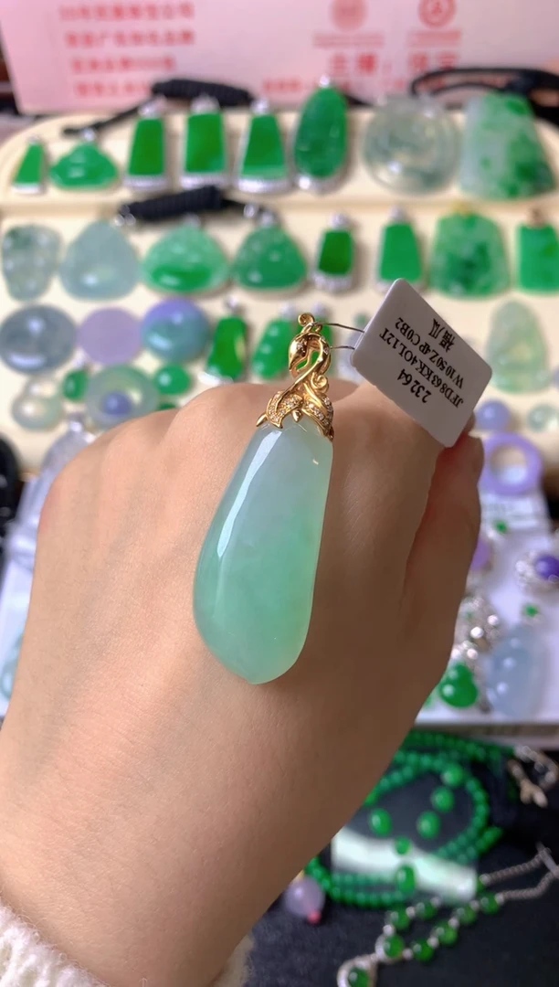 吊坠(不含链)18K金镶嵌翡翠周*周吊坠