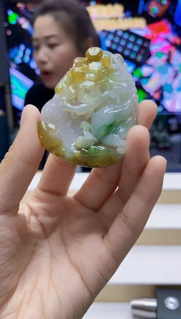 未镶嵌定制翡翠-毛货挂件35