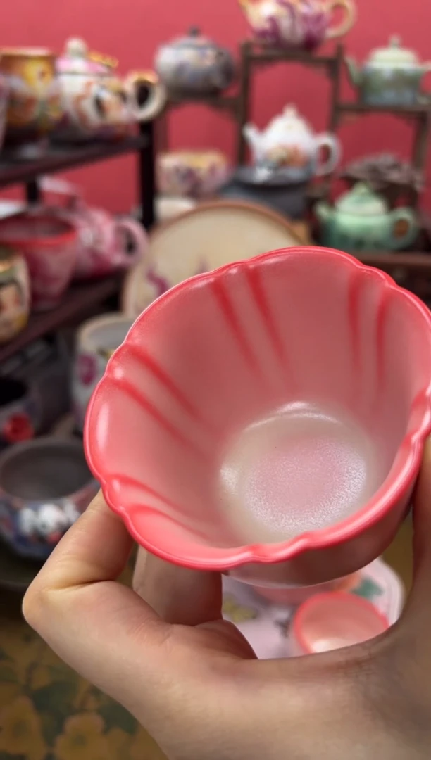 【闪购商品】郑国俊胭脂粉猪油冻花口杯