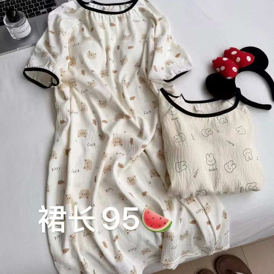 【艳子】F003   小个子～圆领卡通睡裙带胸垫