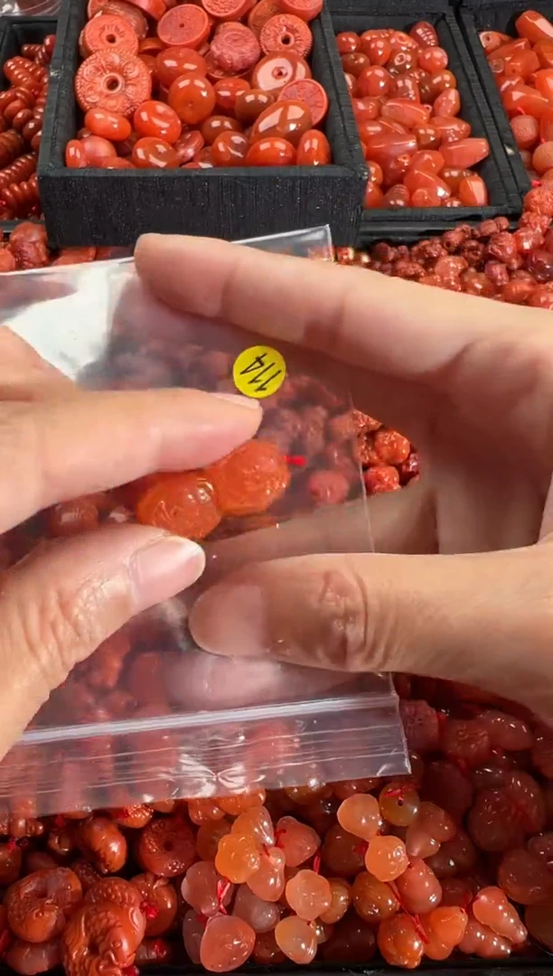 【闪购商品】南红玛瑙颈饰未镶嵌1