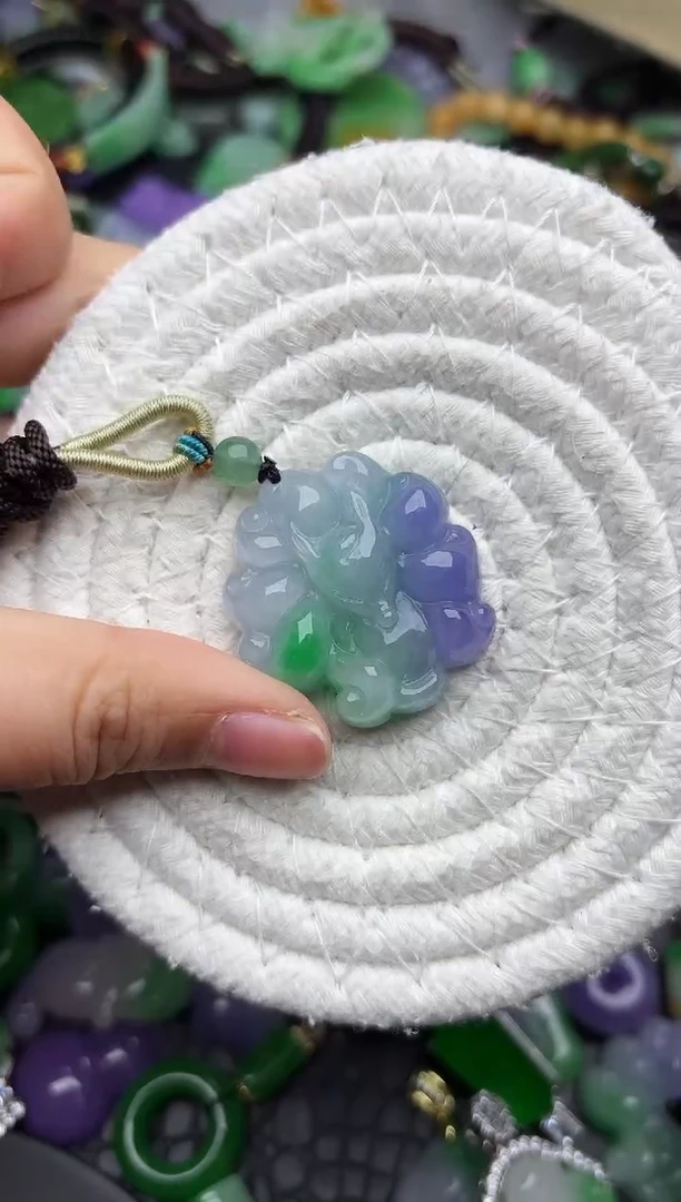 颈饰未镶嵌翡翠缅甸翡翠吊坠