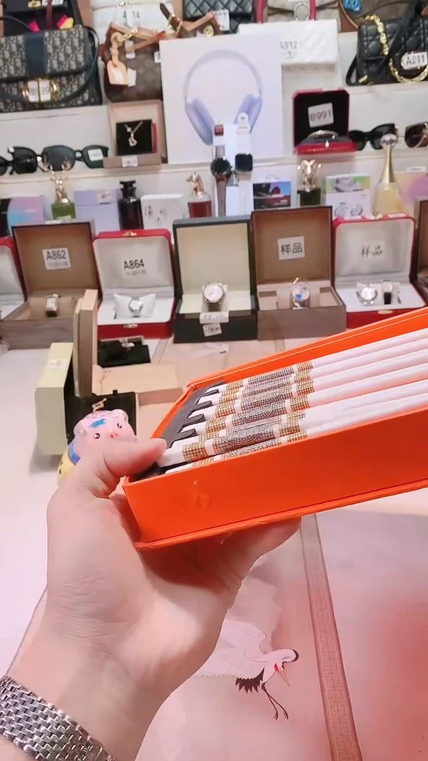瓷片瓷器 库房到期 全部地板价@@1