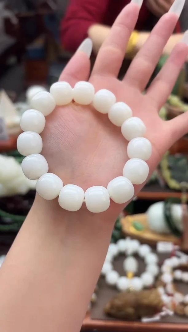 未镶嵌手串和田玉董小姐推荐 多样性发货 拍一发一z14