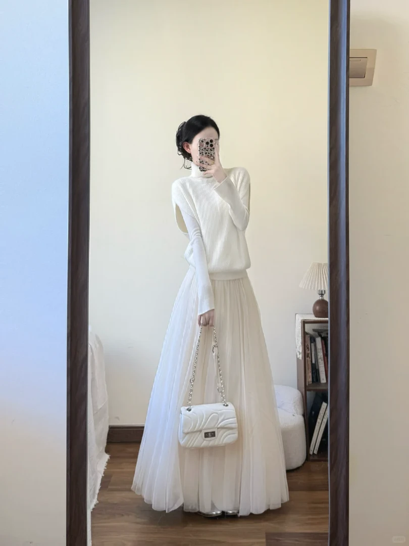 2025秋季新款韩系穿搭高级感打底衫高领针织马甲网纱半身裙三件套