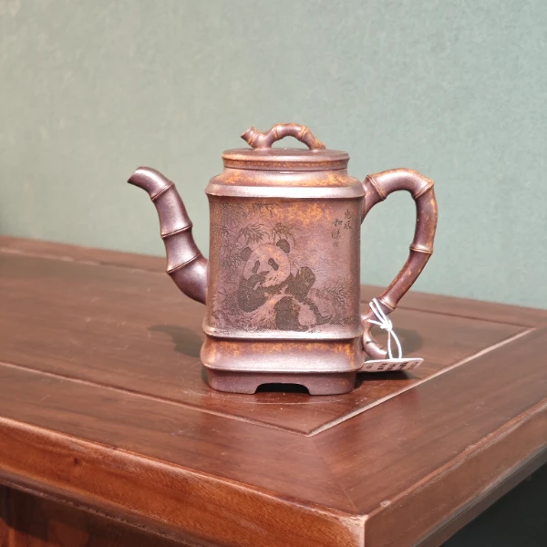 宜兴紫砂壶熊猫竹节