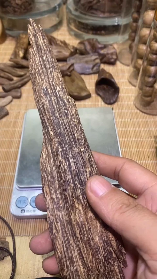 【闪购商品】沉香手把件越南芽庄原材料九分沉45克