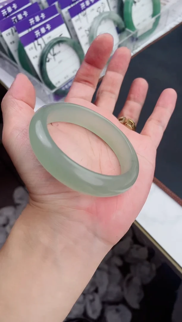 未镶嵌手镯石英质玉159-56