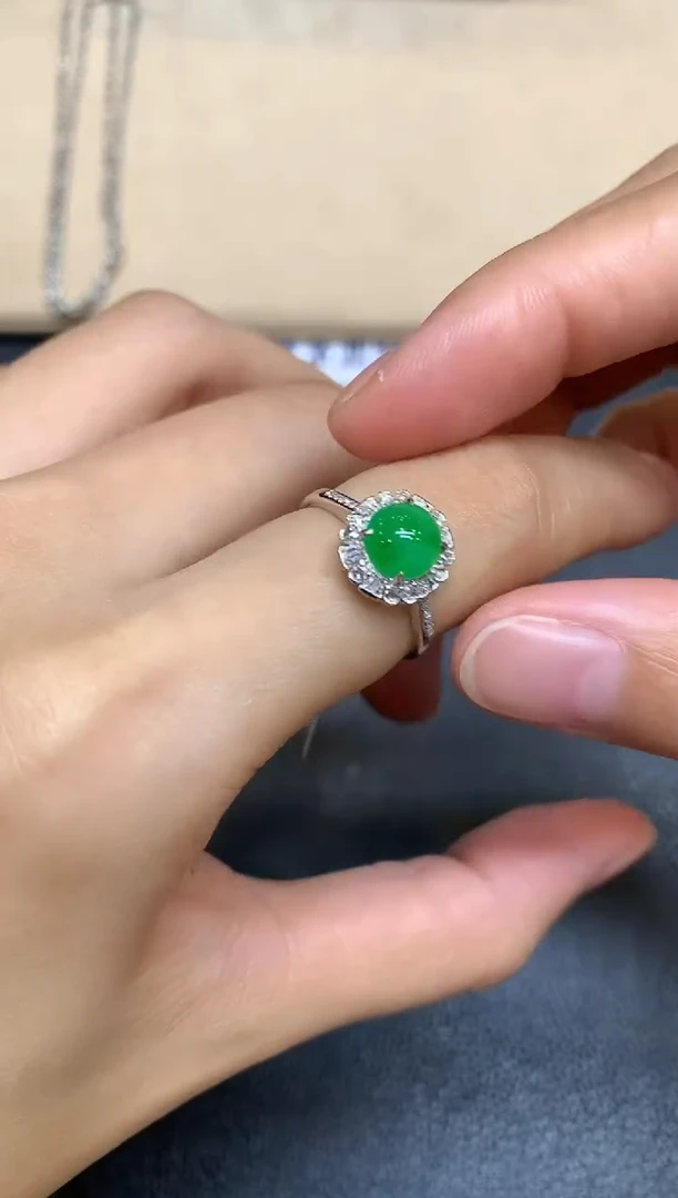 18K金镶嵌戒指翡翠蛋面【无服务费【24小时鉴赏期】