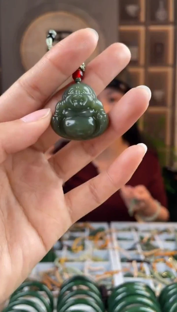 颈饰未镶嵌和田玉拍一发一，拍一发一