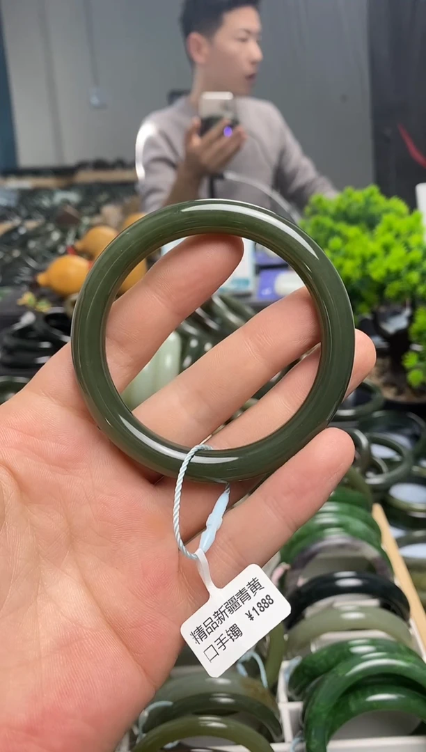 未镶嵌手镯和田玉56.2