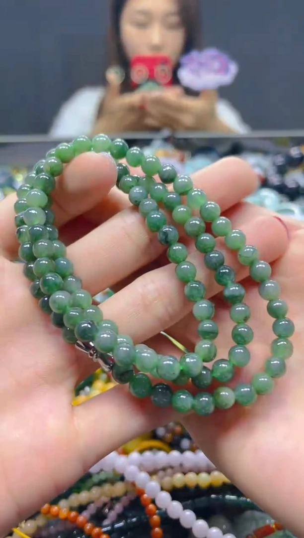 颈饰未镶嵌翡翠5MM/Q/翡翠A货，一件也是批发价