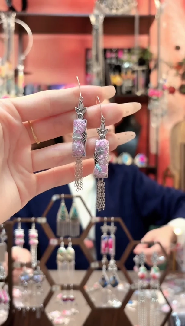 织绣云织谣民族风精美饰品   183