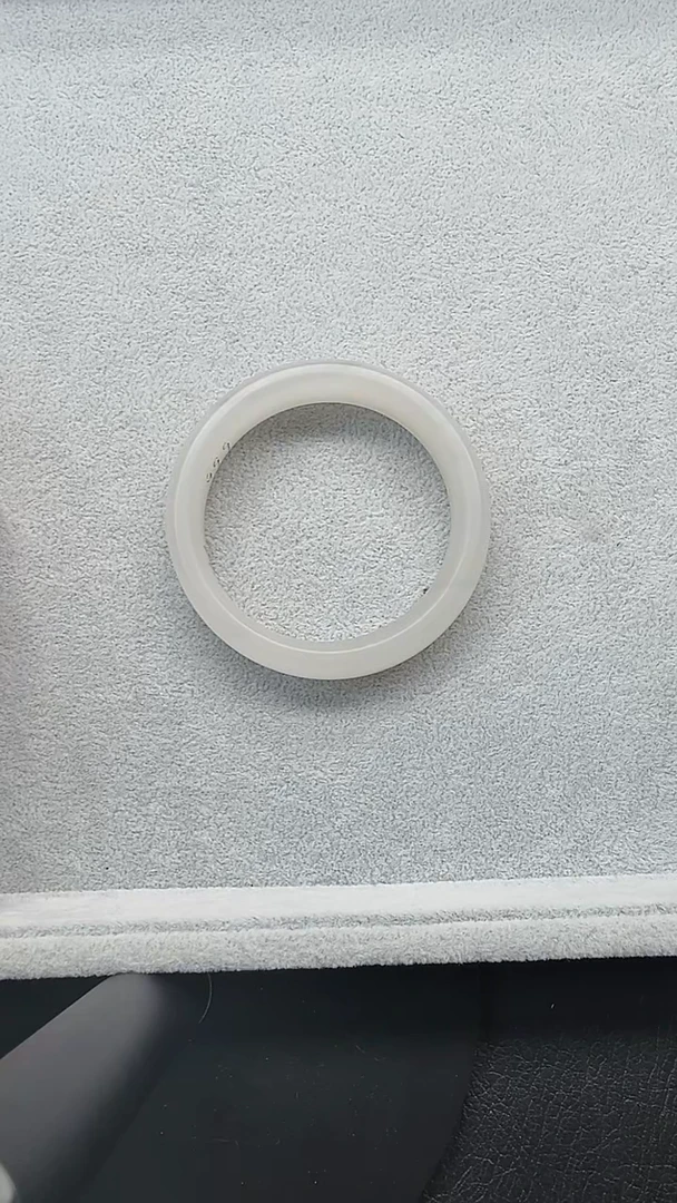 和田玉手镯未镶嵌663圈口53.6