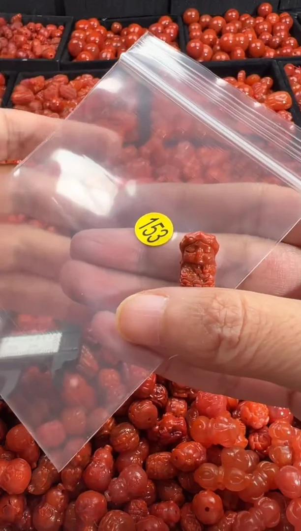 颈饰未镶嵌南红玛瑙1