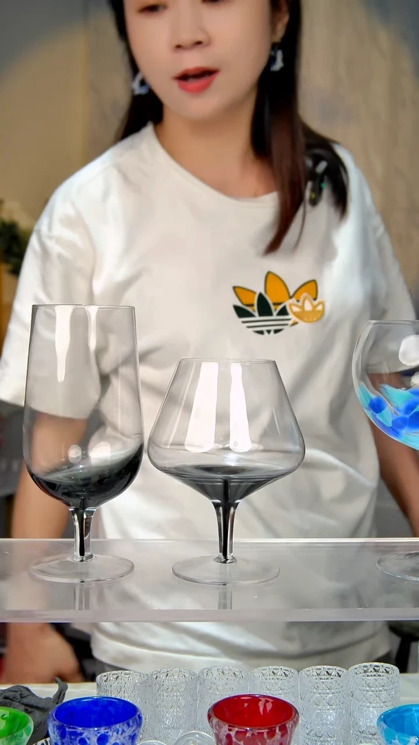 2只1高矮1原色烟灰红酒杯1111