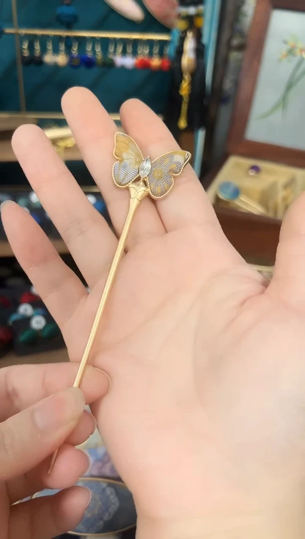 【闪购商品】【年后预售】金雏菊蝴蝶发簪随机花位一个