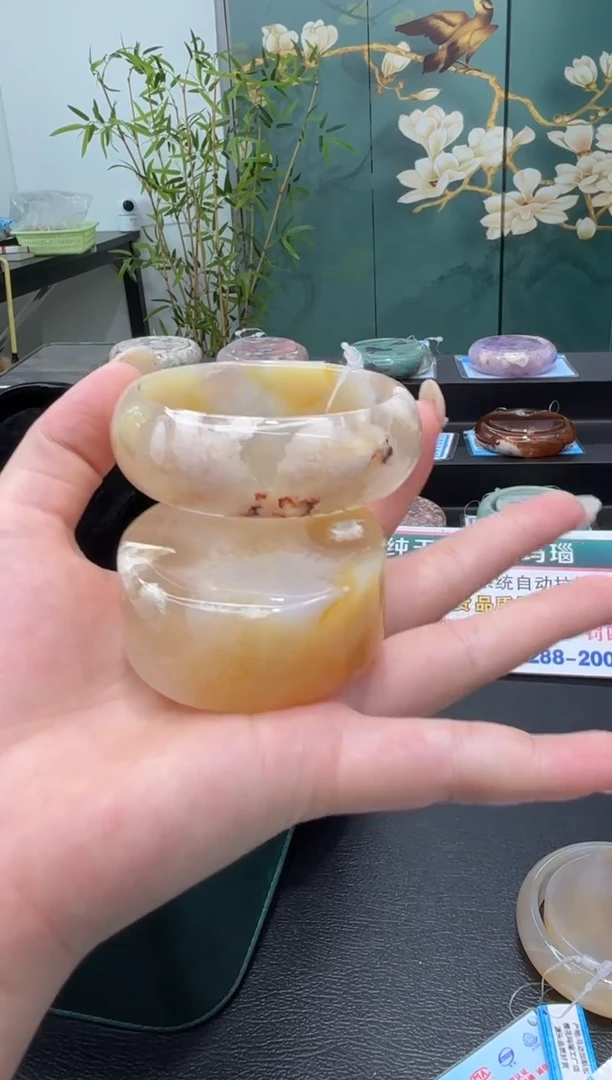 未镶嵌手镯石英质玉A148(53圈赠送镯心)