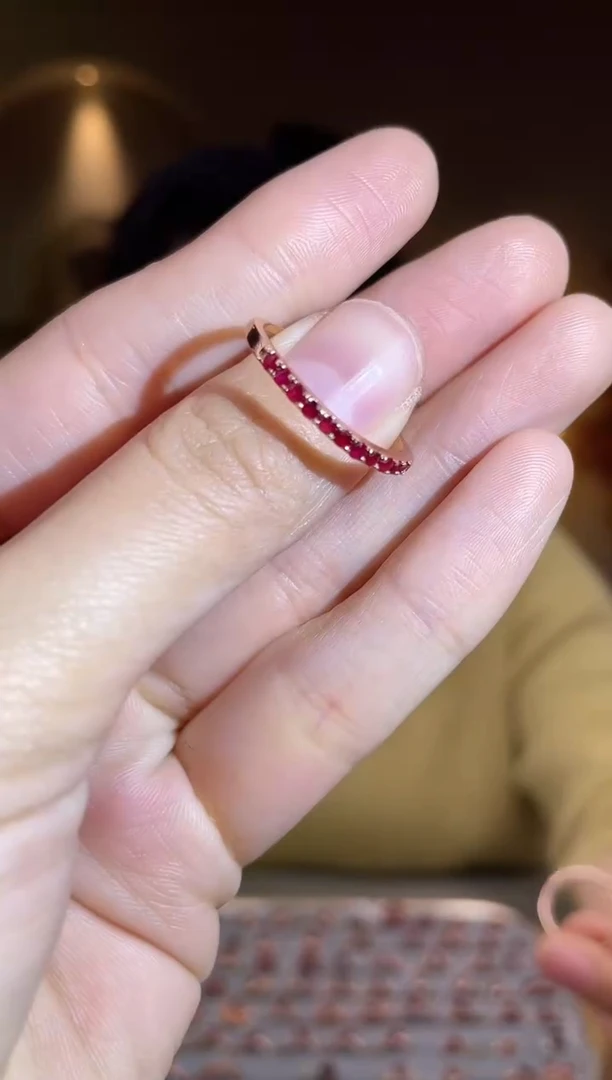 银S925镶嵌手饰红宝石手饰