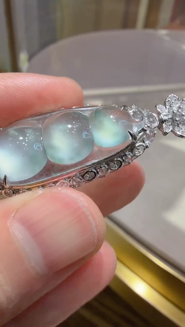 吊坠(不含链)18K金镶嵌翡翠多样性团购发一件