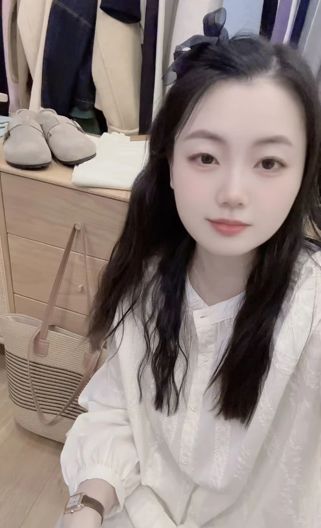 七言家巨好看！ins穿搭#法式刺绣气质洋气长袖秋款衬衫