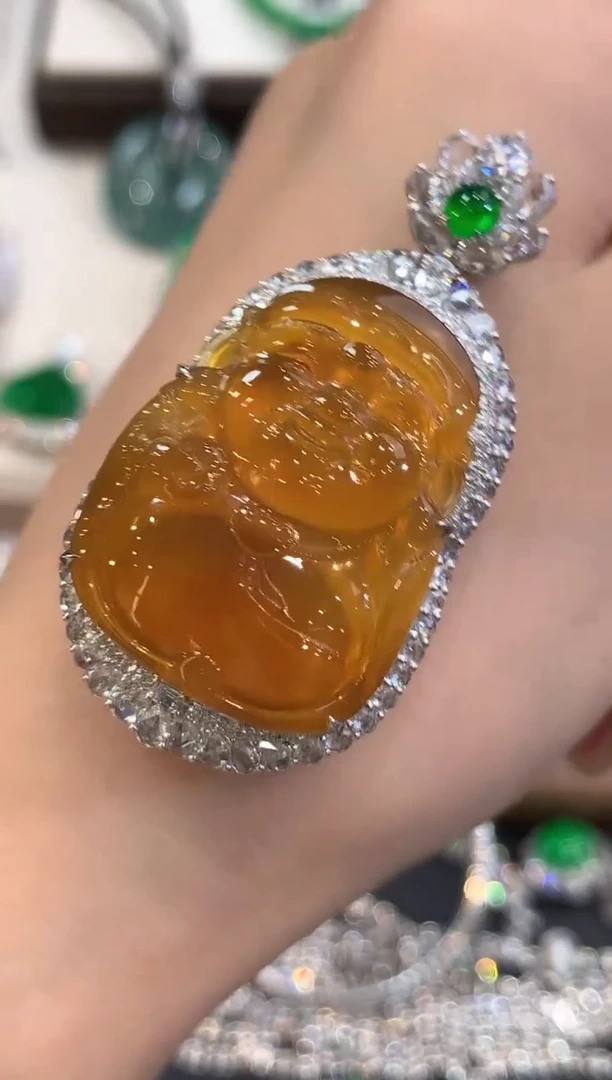 吊坠(不含链)18K金镶嵌翡翠海**心q70