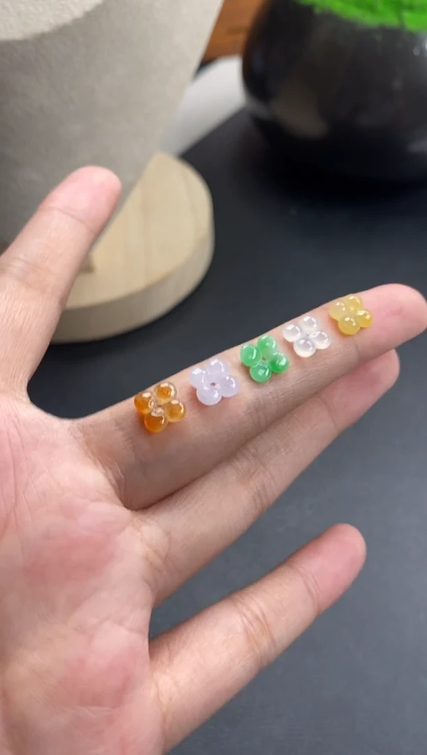 颈饰未镶嵌翡翠翡翠冰种花花
