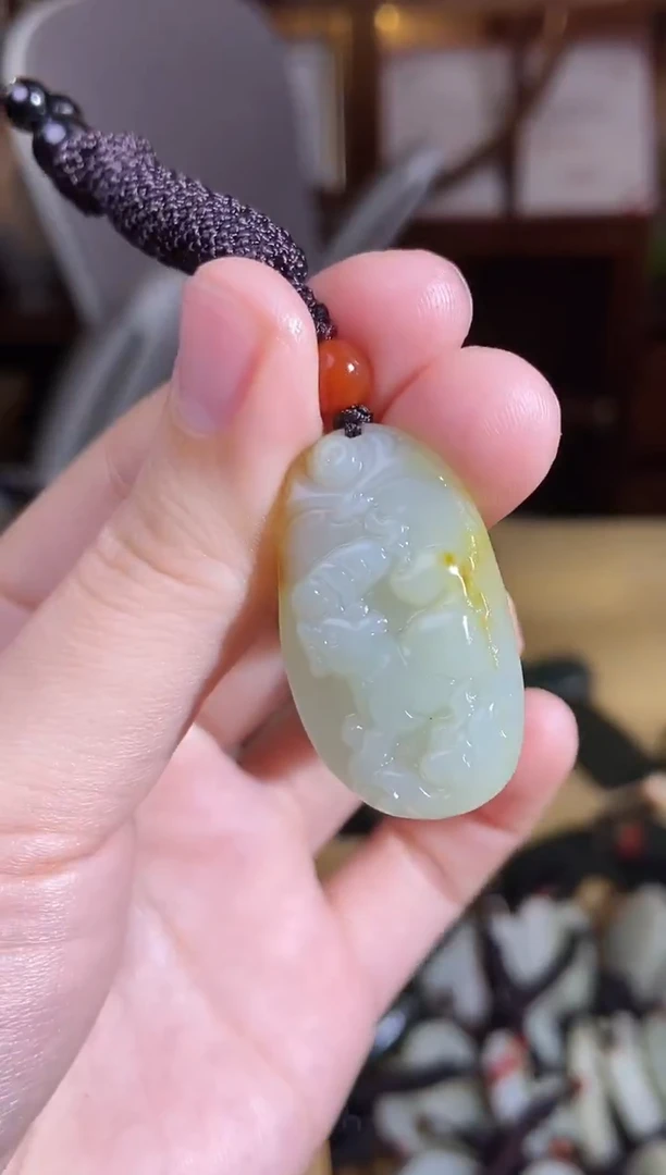 颈饰未镶嵌和田玉1