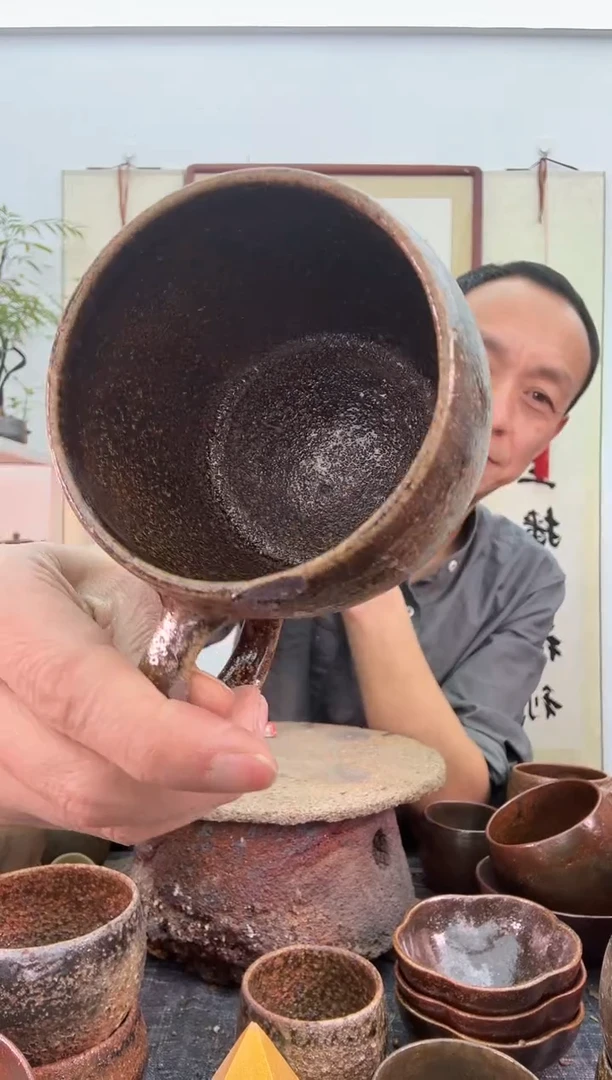 【闪购商品】瑕疵红色马克杯350毫升