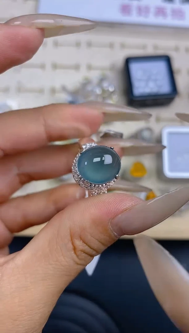 定制翡翠未镶嵌天然翡翠蛋面107