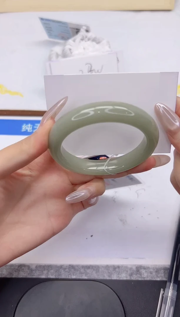 未镶嵌手镯石英质玉L190-57