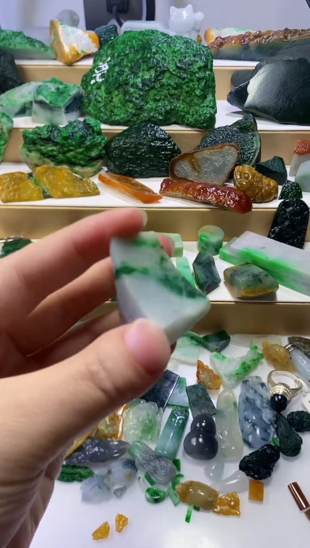 颈饰未镶嵌翡翠231天然翡翠