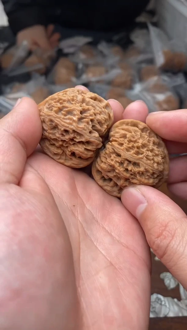 【闪购商品】文玩核桃把件G81号39尺南疆